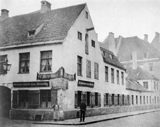 Hottergasse 

9