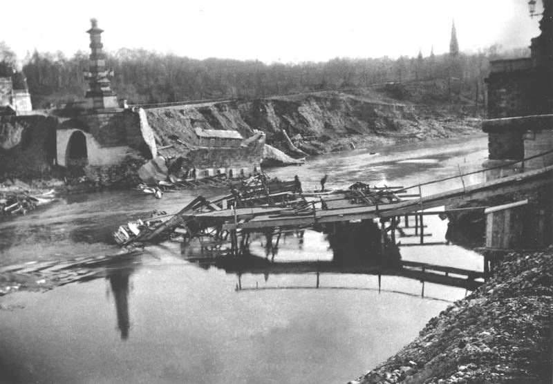 Die eingestürzte Luitpoldbrücke