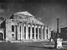 Das zerstörte Nationaltheater