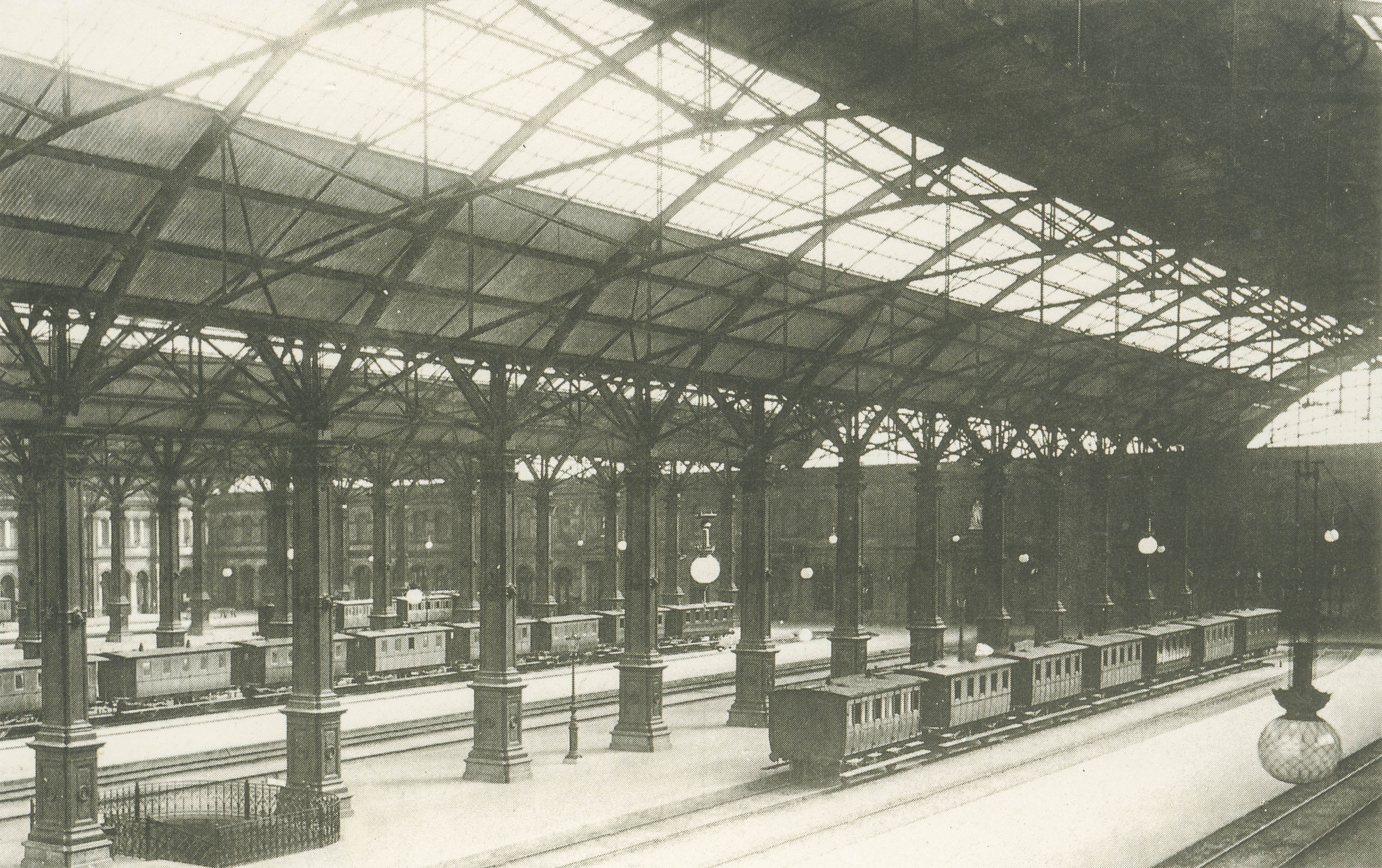 Bahnsteighalle Hauptbahnhof