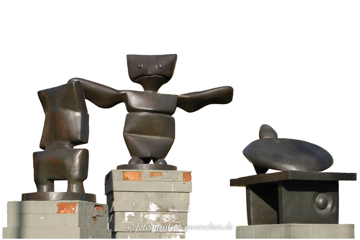 Figuren von Max Ernst 1990
