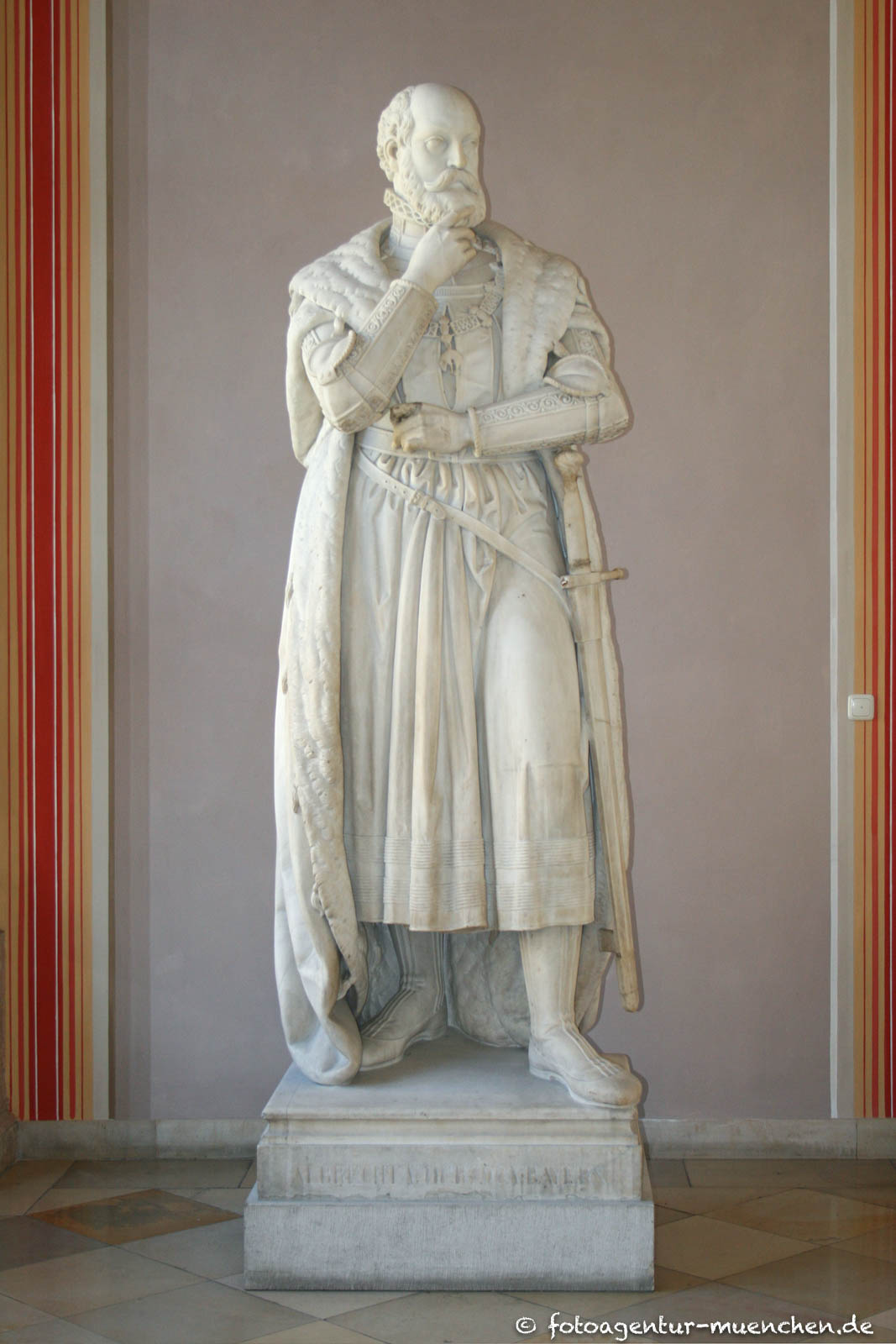 Standfigur Herzog Albrecht V.