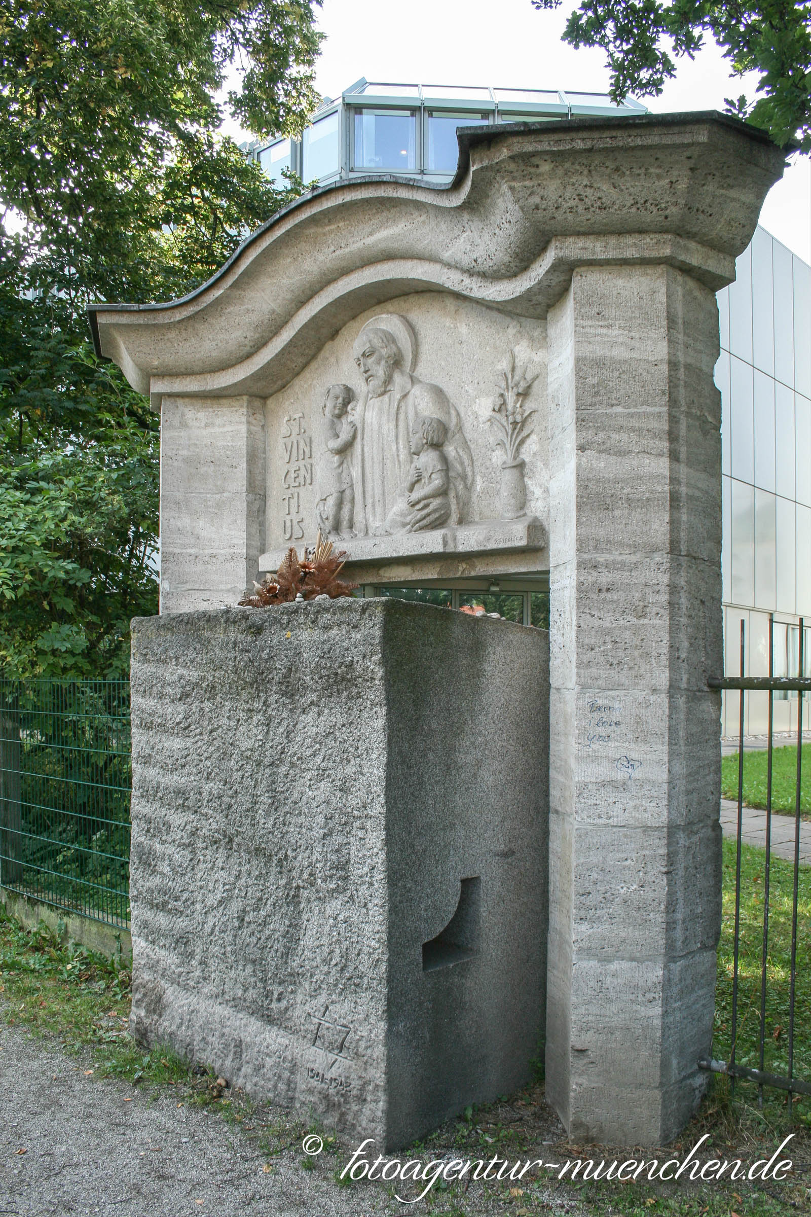 Mahnmal - Sammellager für jüdische Mitbürger