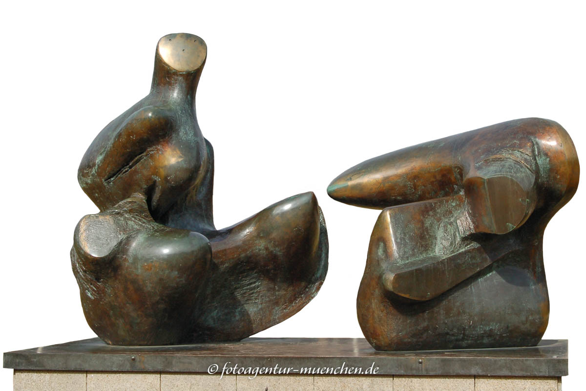 Zweiteilige liegende Figur  Zweiteilige liegende Figur, Two Piece Reclining Figure: Points