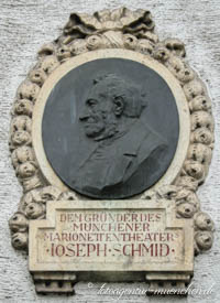 Gedenktafel für Papa Schmid
