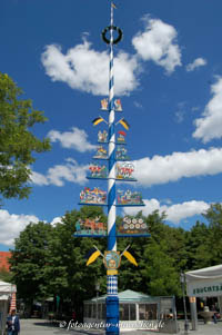 Gerhard Willhalm – Maibaum am Viktualienmarkt