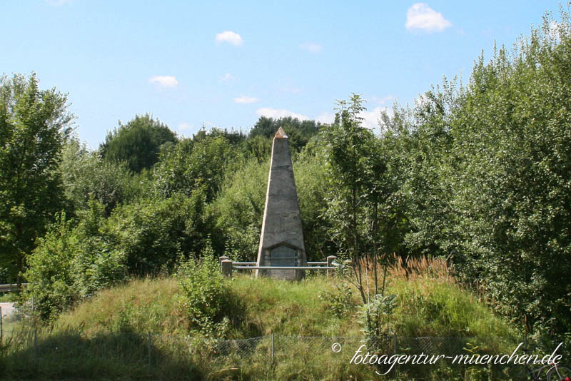 BasispyramideHome – Denkmal/Kunstwerk in München