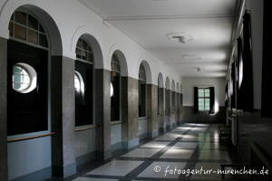 Waldfriedhof - Leichenhalle