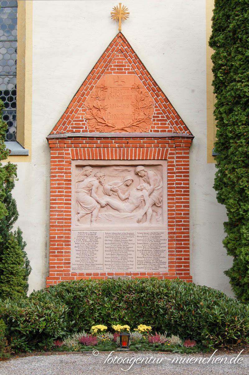 Kriegerdenkmal – Denkmal/Kunstwerk in München