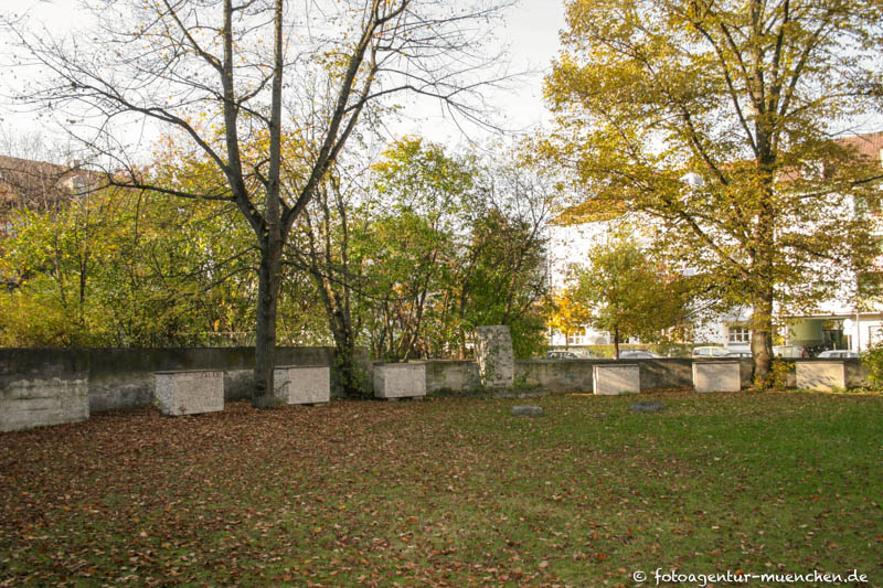 Kriegerdenkmal – Denkmal/Kunstwerk in München