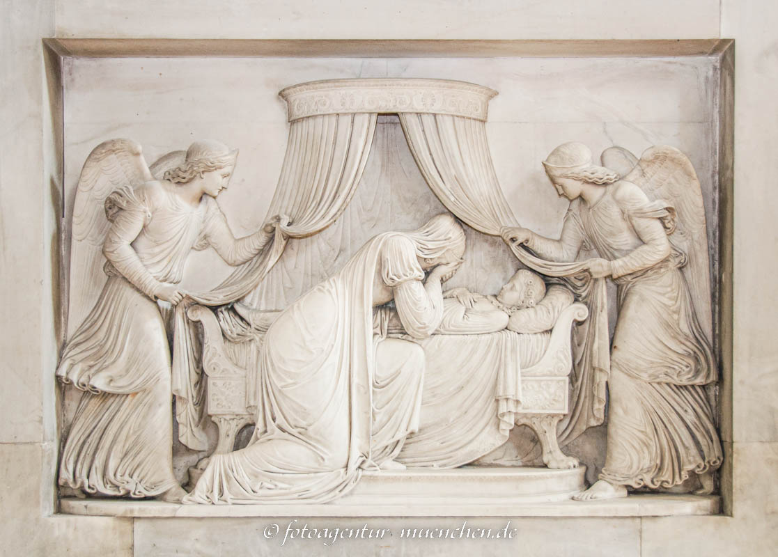 Grabmal - Prinzessin Maximiliane Josepha Karoline von Bayern - Eberhard Konrad – Denkmal/Kunstwerk in München
