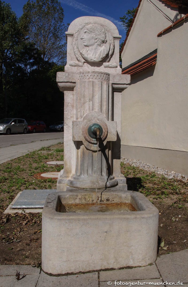 Kennedy-Brünnlein - Unbekannt – Denkmal/Kunstwerk in München