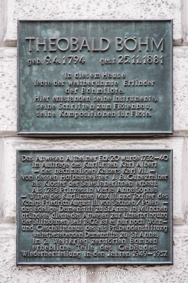 Damenstift – Denkmal/Kunstwerk in München