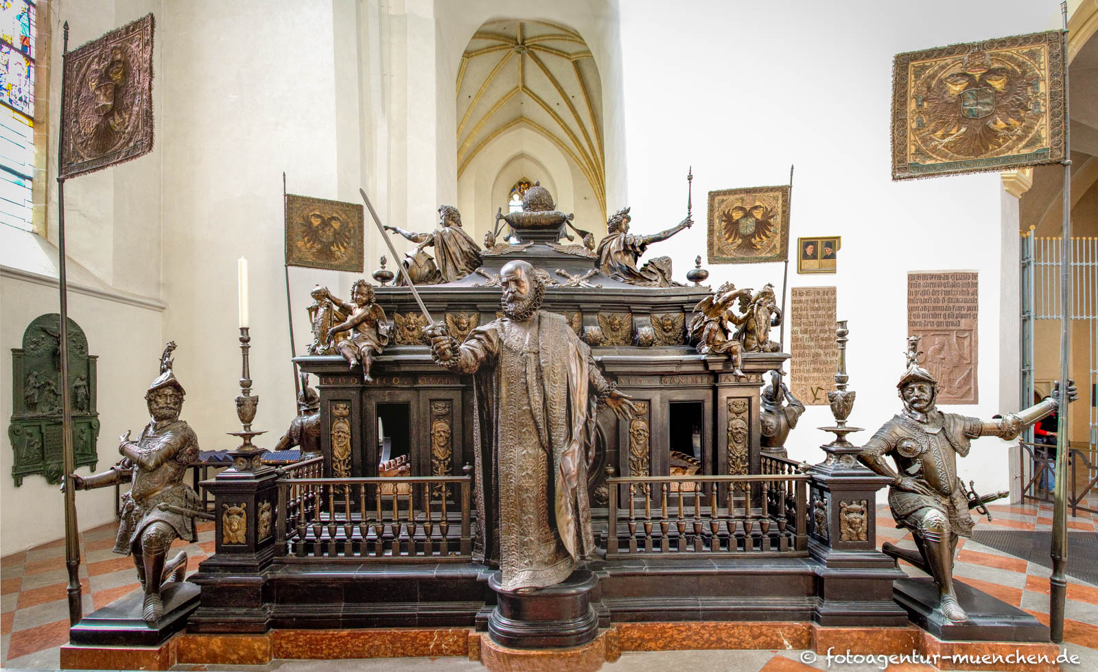 Kenotaph - Kaiser Ludwig der Bayer