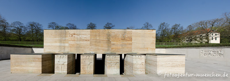 Kriegerdenkmal im Hofgarten - Bleeker Bernhard, Knappe Karl, Wechs Thomas, Finst – Denkmal/Kunstwerk in München