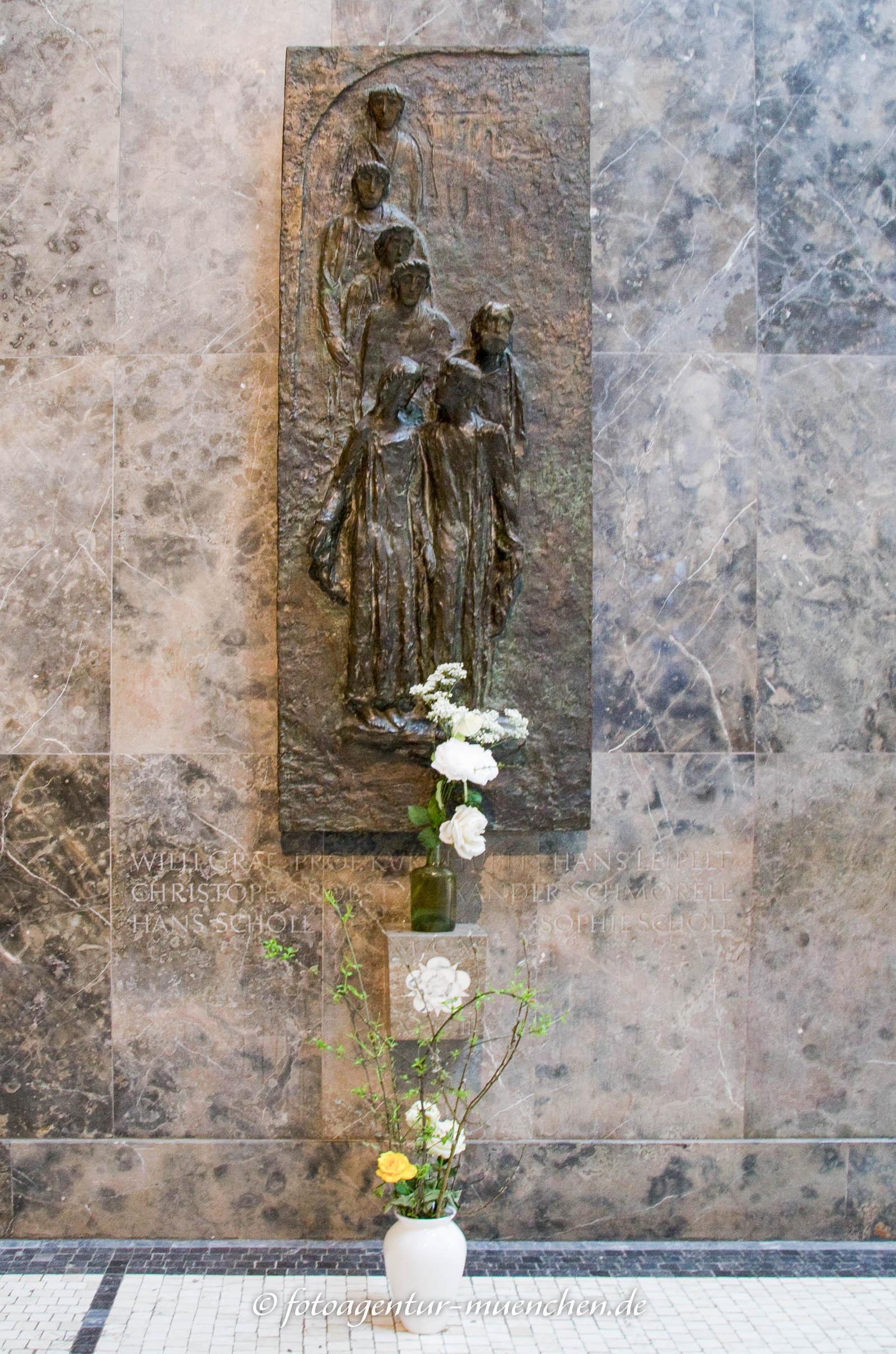 Denkmal  - Weiße Rose