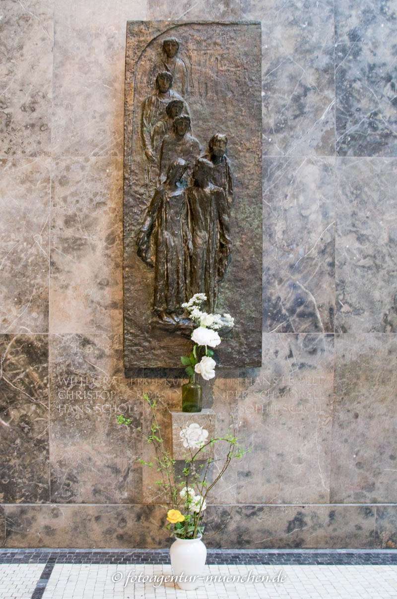 Denkmal  - Weiße Rose