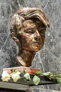 Denkmal „Büste von Sophie Scholl“ von Tregor Nikolai in München
