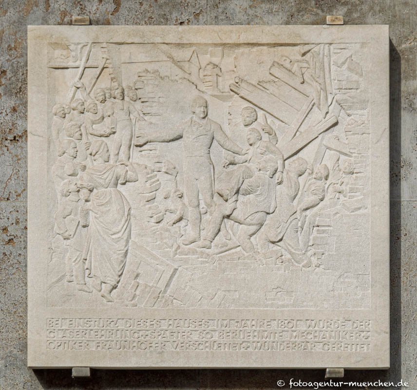 Joseph von Fraunhofer - Geiger Hans – Denkmal/Kunstwerk in München