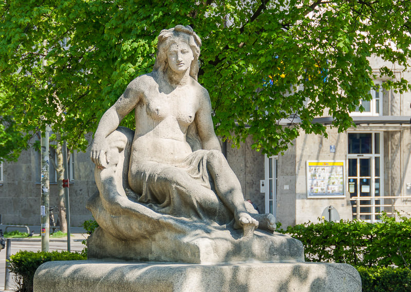 Najade -  Brunnen am Orleansplatz