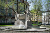 Gerhard Willhalm – Nornenbrunnen