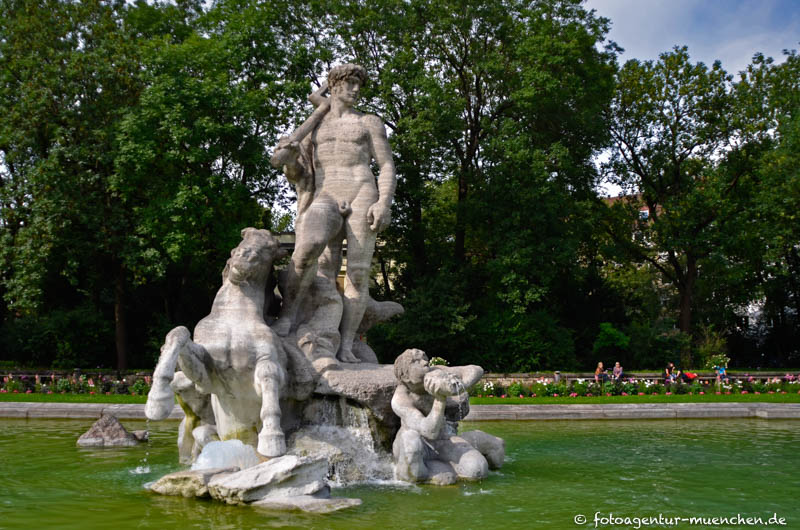 Neptunbrunnen - Wackerle Joseph, Meinert Josef – Denkmal/Kunstwerk in München