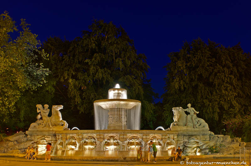Wittelsbacher Brunnen - Hildebrand Adolf von – Denkmal/Kunstwerk in München