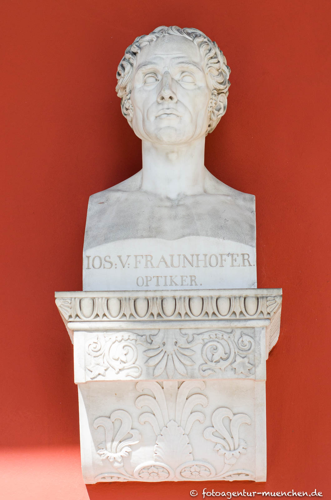 Joseph von Fraunhofer – Denkmal/Kunstwerk in München