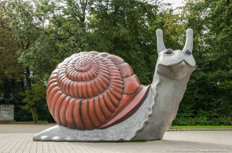 Sweet Brown Snail - Rhoades Jason – Denkmal/Kunstwerk in München
