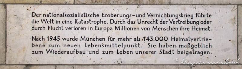 Inschrift - Heimatvertriebene – Denkmal/Kunstwerk in München