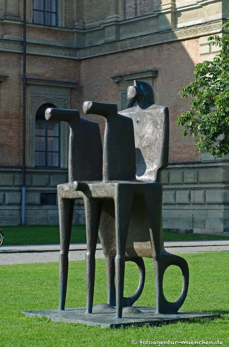 Große Biga - Koenig Fritz – Denkmal/Kunstwerk in München