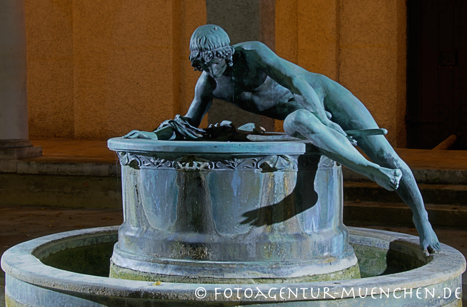 Narziss-Brunnen