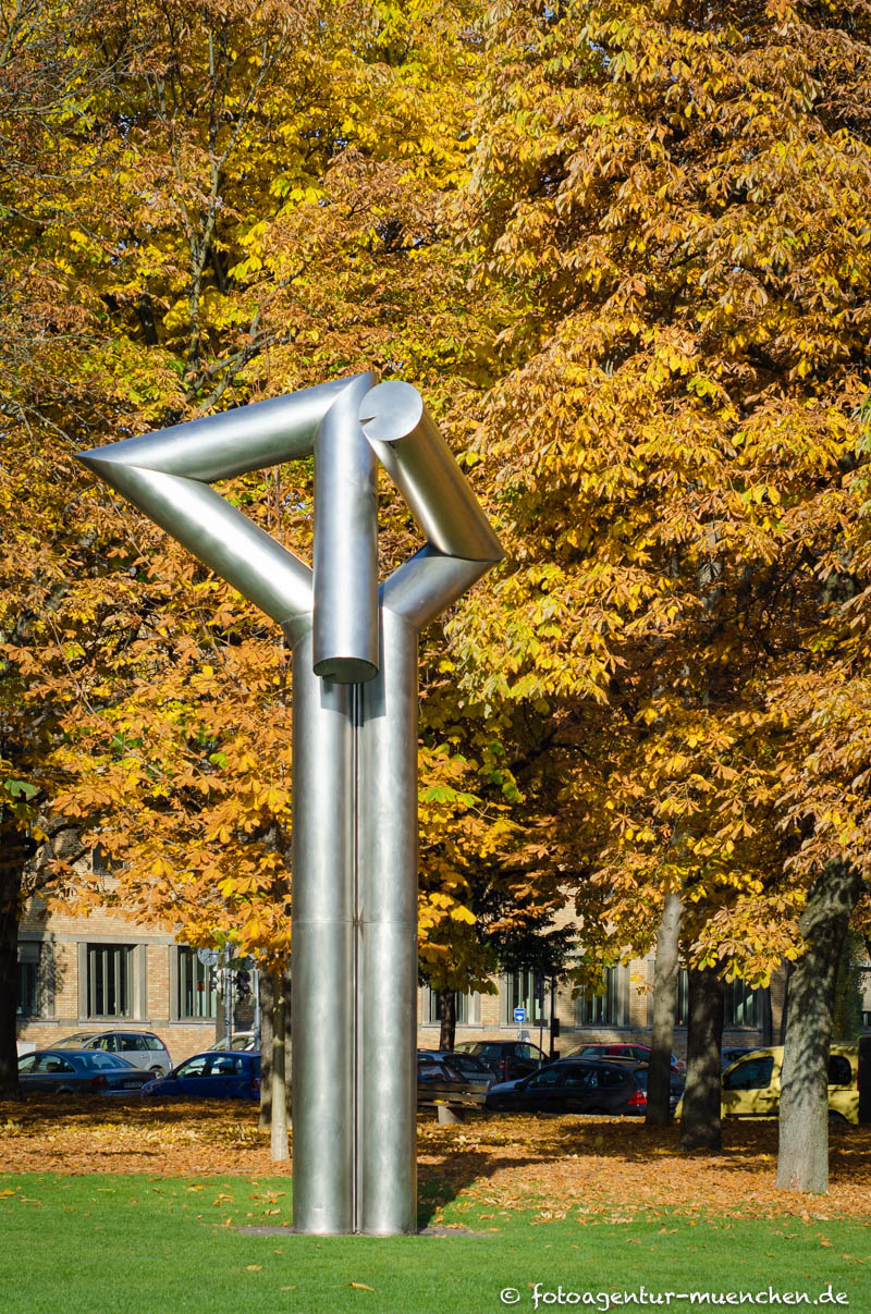 Doppelsäule 23/70 - Hauser Erich – Denkmal/Kunstwerk in München