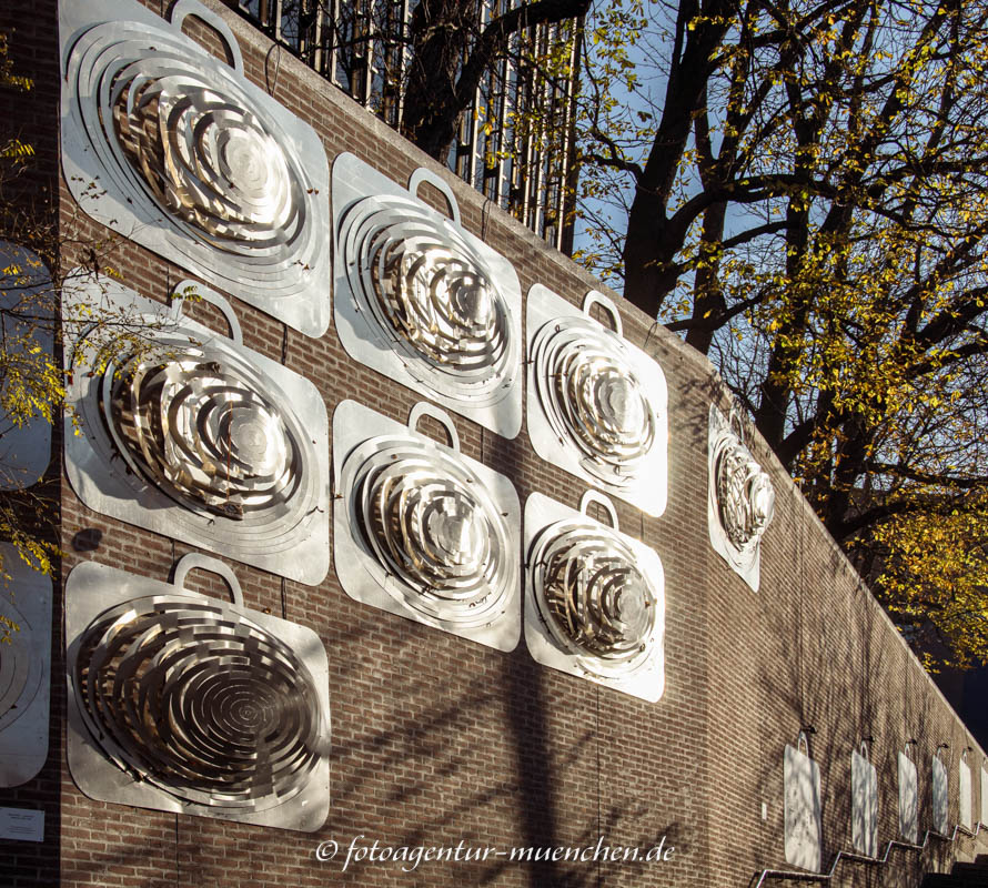 Kunst-Koffer-Gasteig - Ströbel Nele – Denkmal/Kunstwerk in München