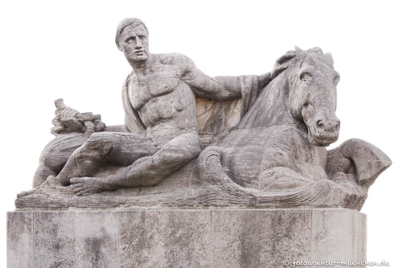 Wasserkraft - Pfeiffer Mauritius – Denkmal/Kunstwerk in München
