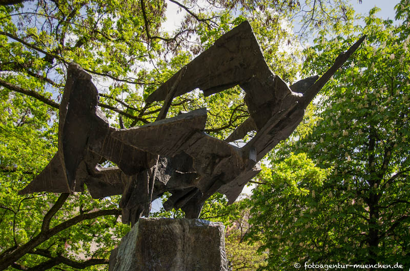 Auffliegende-Vögel-Brunnen