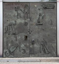 Eingangstür am Westportal