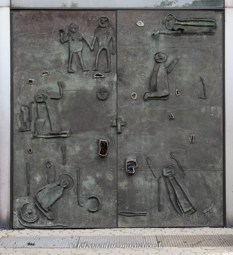 Eingangstür am Westportal 0