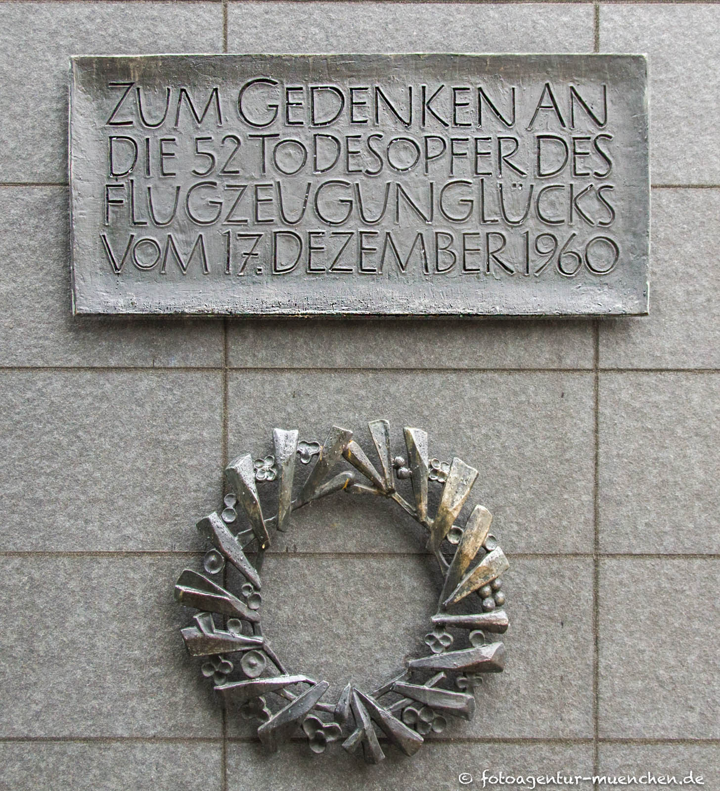 Gedenktafel Flugzeugabsturz am  17.12.1960