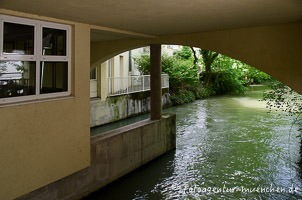 Auer Mühlbach in der Kolumbusstraße