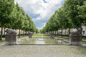 Seibl Hans, Keller Anton - Brunnen mit jagdbaren Tieren