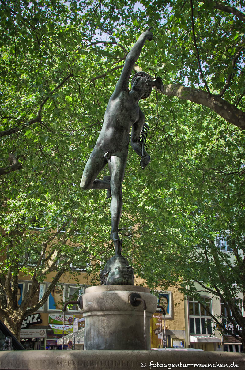 Merkurbrunnen - Thiersch Friedrich von, Kaufmann Hugo – Denkmal/Kunstwerk in München