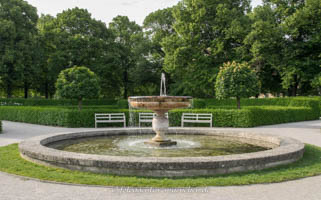 Gerhard Willhalm – Schalenbrunnen - HOFGARTEN