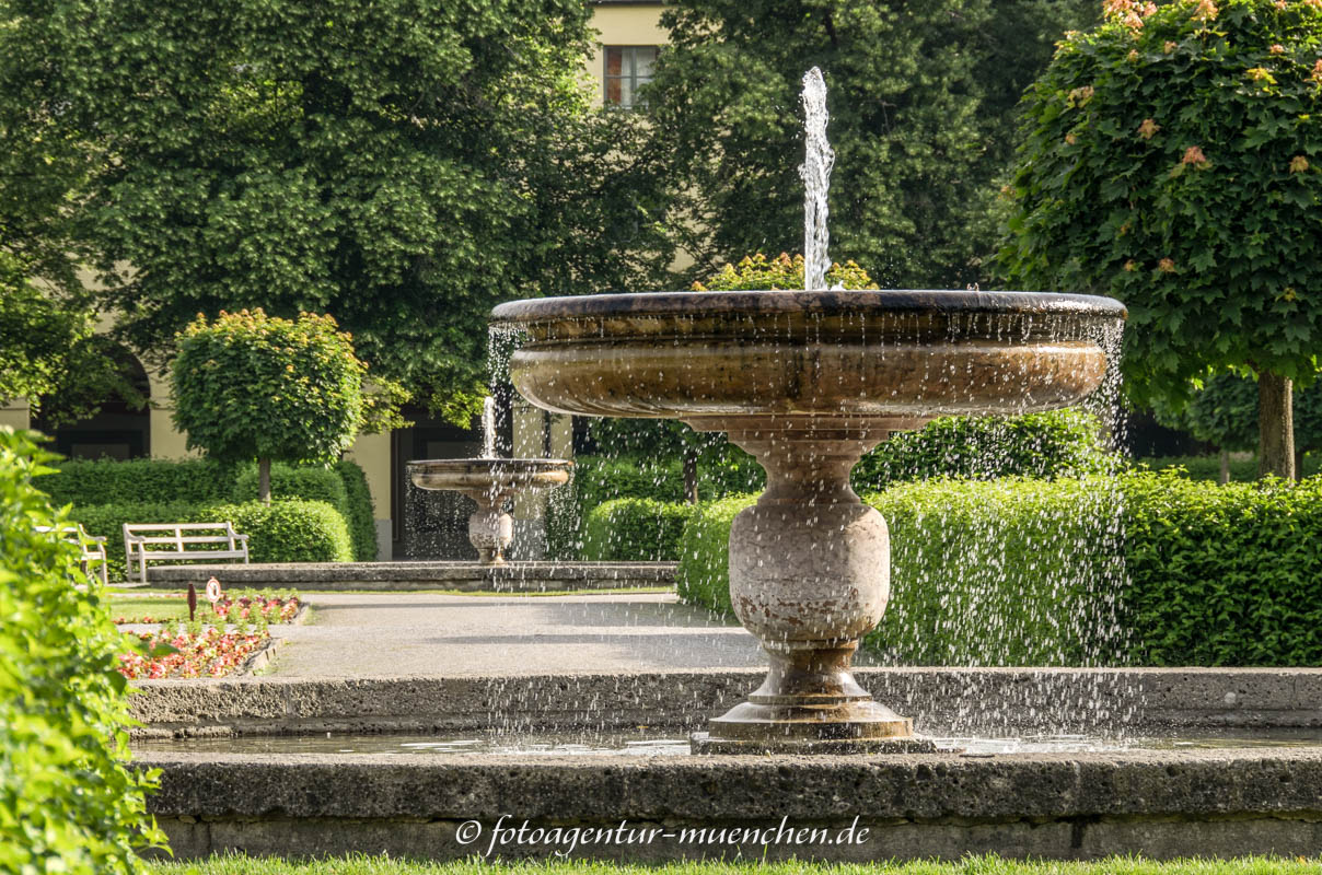 Vier Schalenbrunnen