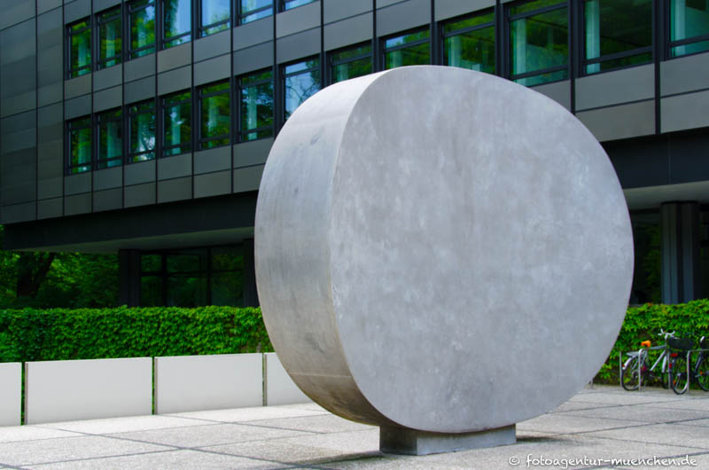 Konkav gerundet - Geiger Rupprecht – Denkmal/Kunstwerk in München