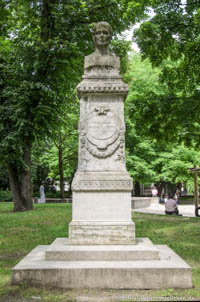Gerhard Willhalm – Denkmal - Dr. Ernst von Grossi