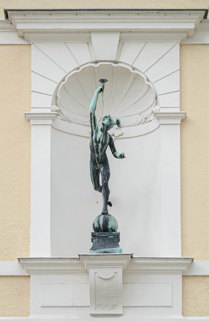 Merkur – Denkmal/Kunstwerk in München