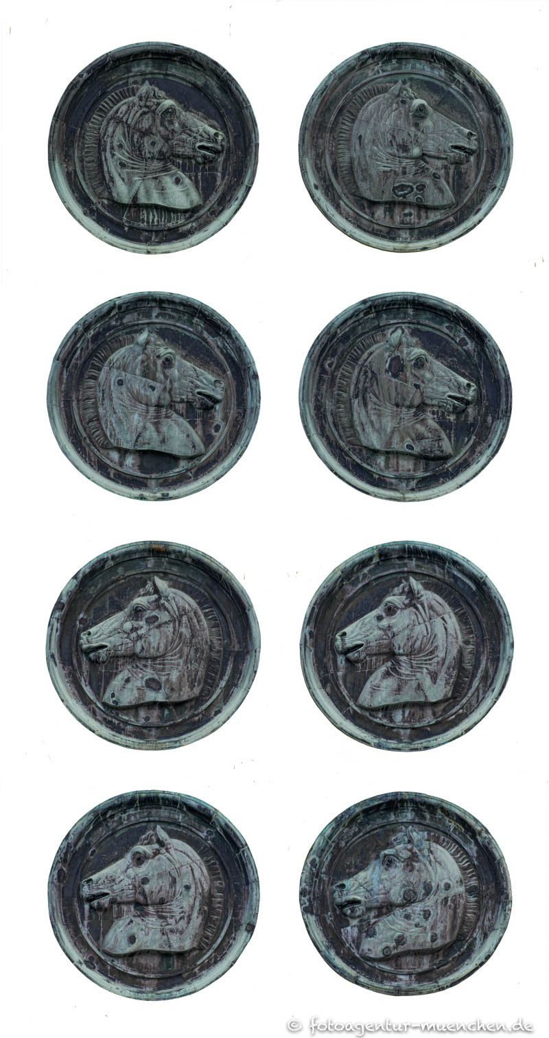 Pferdeköpfe-Relief