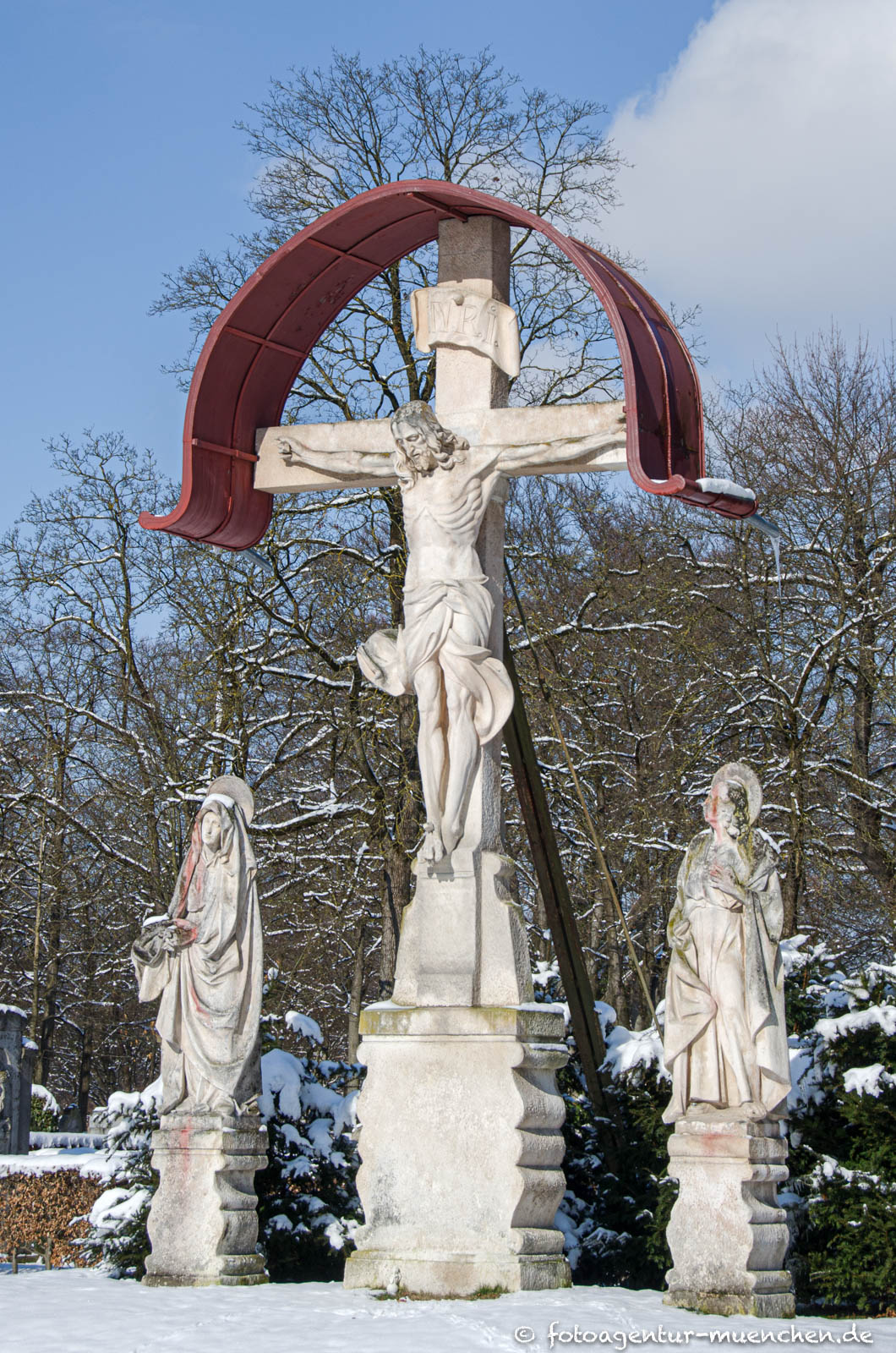 Kreuzigungsgruppe - Westfriedhof