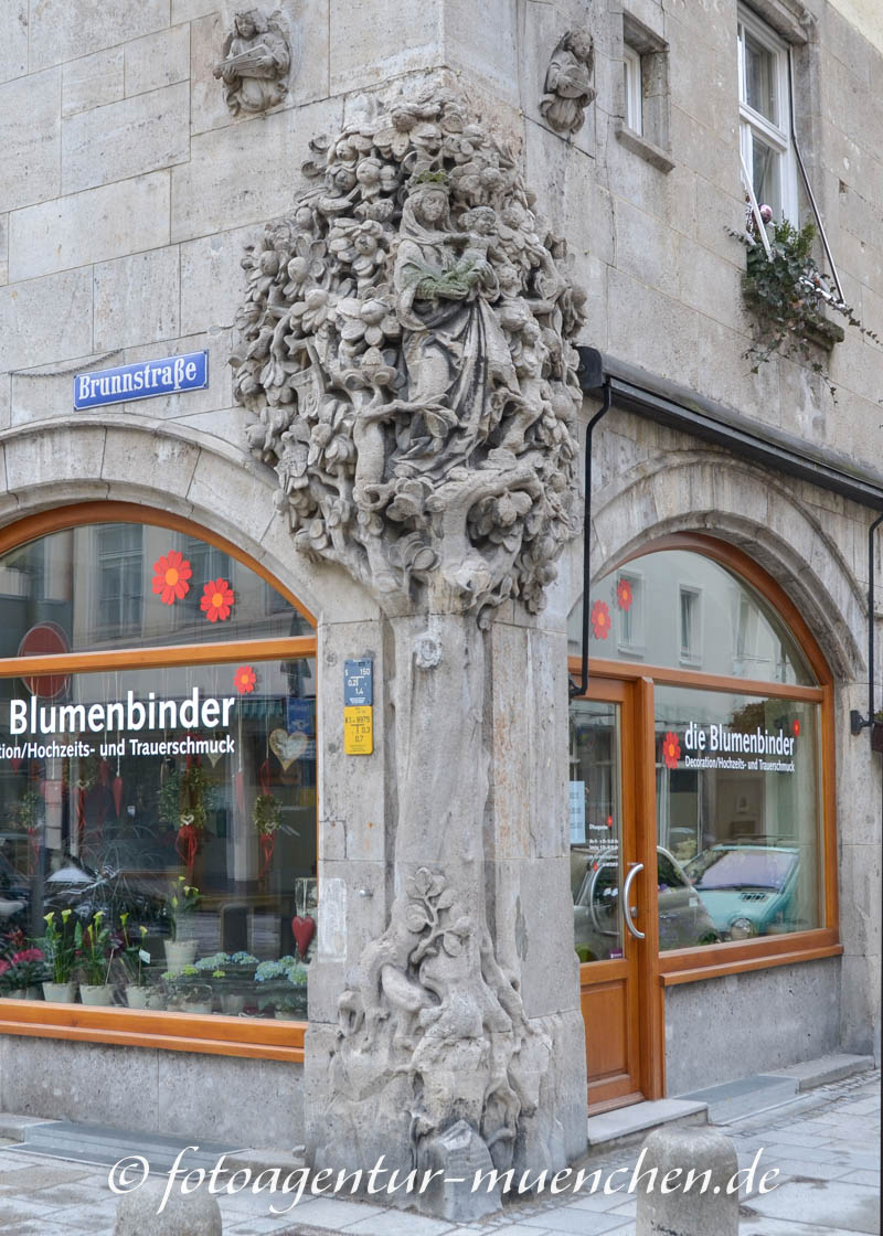 Madonna im Birnbaum - Ostenrieder – Denkmal/Kunstwerk in München